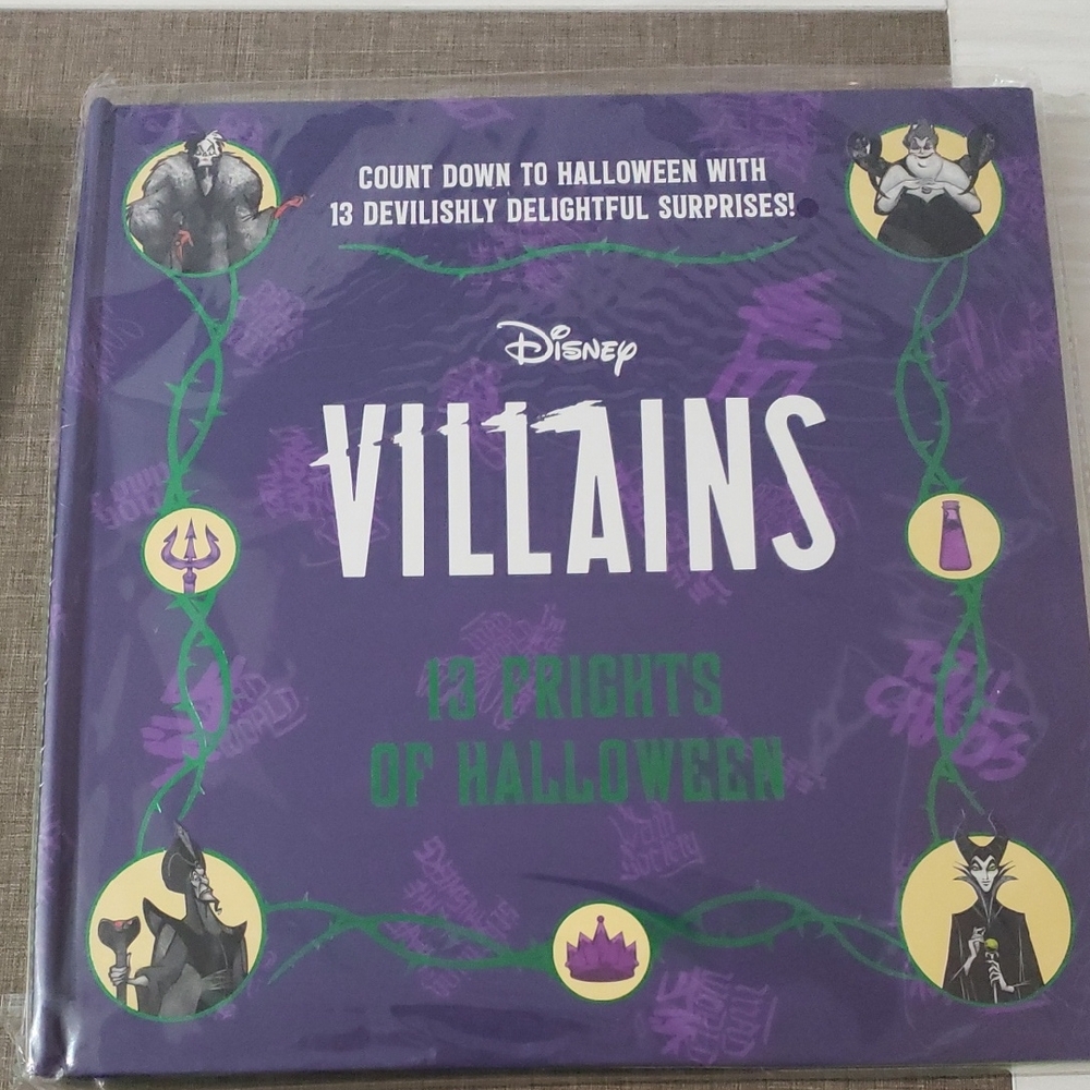 Disney Villains‎ 13-Day Halloween Countdown Calendar – New